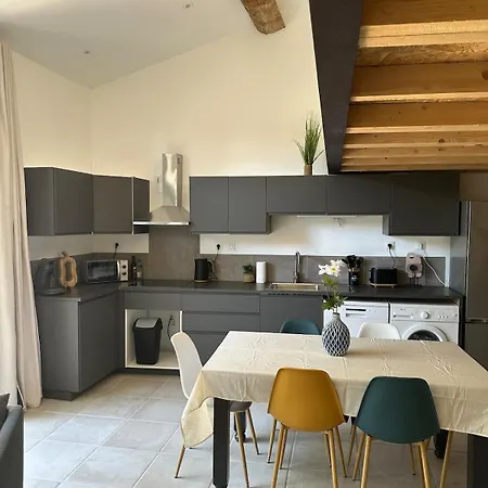 Hidden Rempart Duplex Lumineux Paisible Et Climatise Apartmán Carcassonne