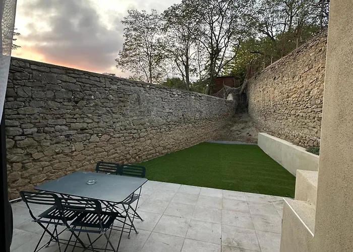 Hidden Rempart Duplex Lumineux Paisible Et Climatise Lejlighed *